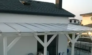 Korzyści przezroczystych osłon Plexi na taras i jak je wykorzystać
