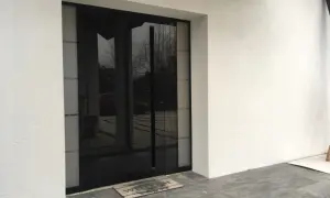 Najnowsze trendy w drzwiach szklanych wejściowych na nadchodzące sezony