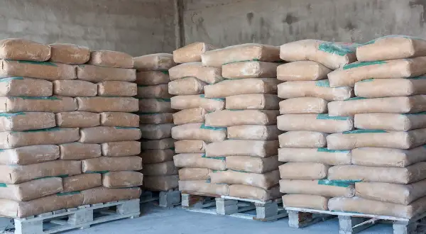 Jaki cement do tynkowania? Wybierz najlepszy materiał dla swojego projektu