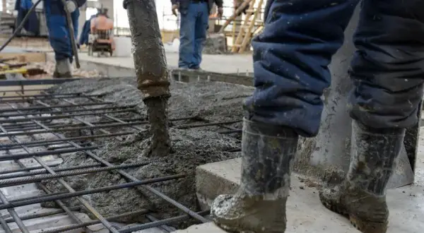 Ile kosztuje worek cementu? Zobacz aktualne ceny i porady zakupowe