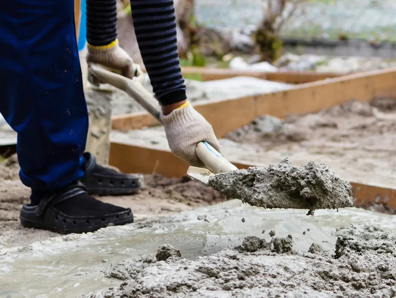 Tona cementu ile kosztuje? Zaskakujące ceny i czynniki wpływające na koszt