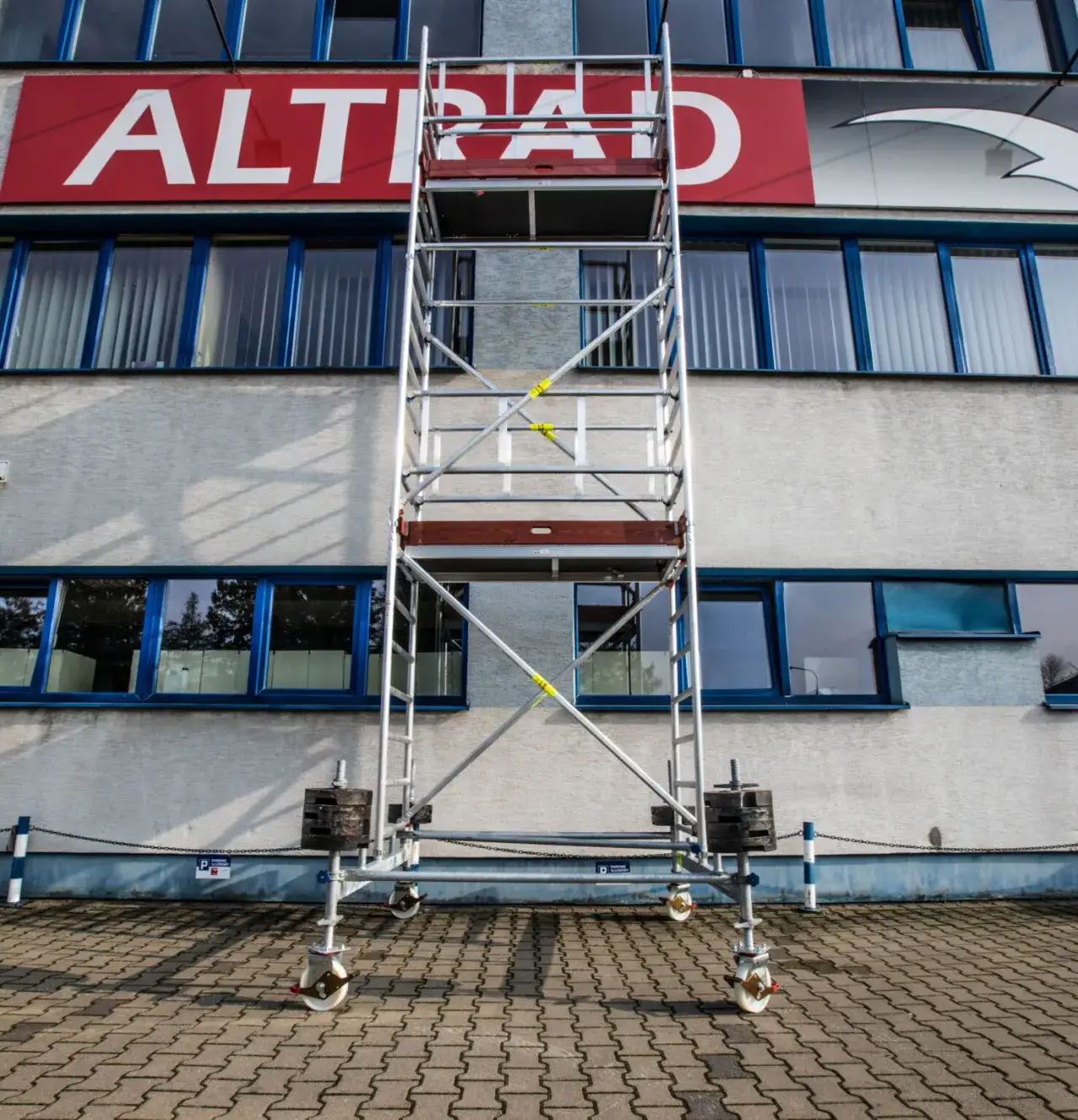 Zdjęcie Gdzie kupić rusztowania w Warszawie? Sprawdź najlepsze oferty