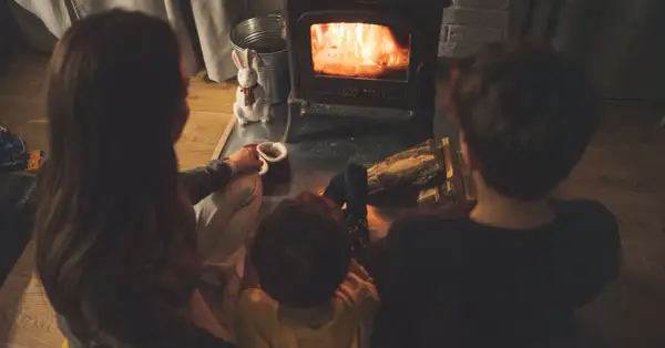 Jak efektywnie ogrzewać zimą przy pomocy pieców 5 klasy na drewno i węgiel